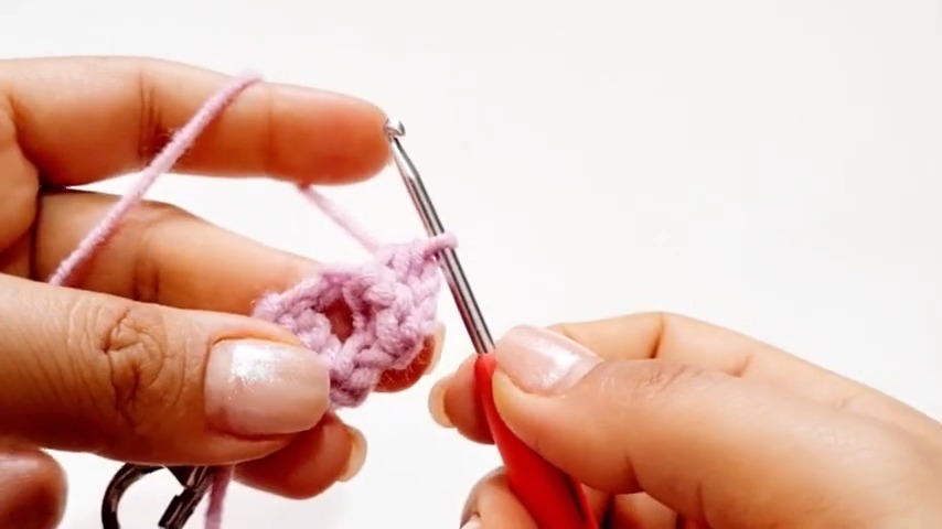 Beginner's Guide to Crochet Bag Straps