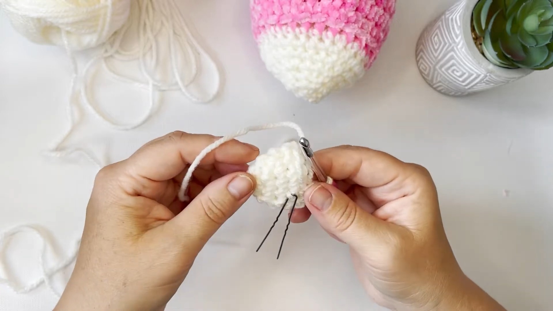 How to Crochet a Lamb Baby Comforter