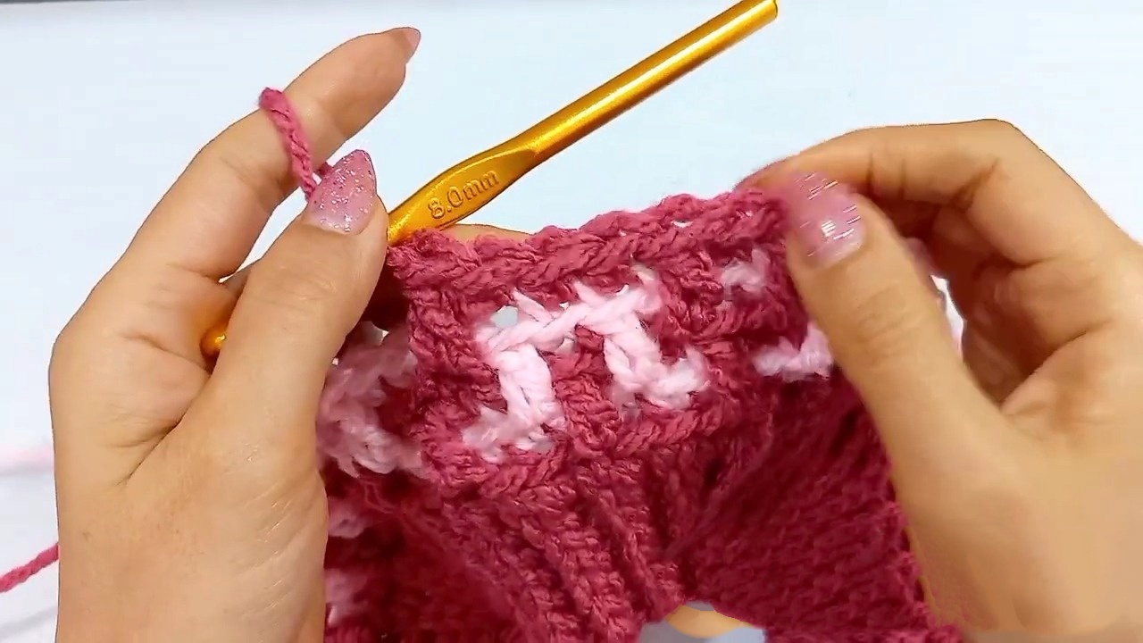 Comprehensive Guide to Crochet a Bulky Mosaic Beanie