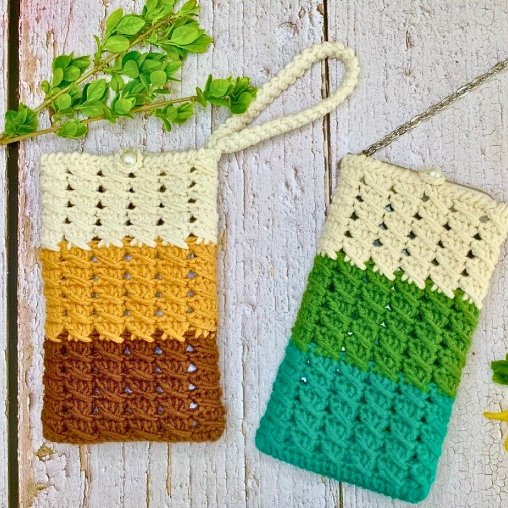 Easy Beginner's Guide to Crochet Phone Bag