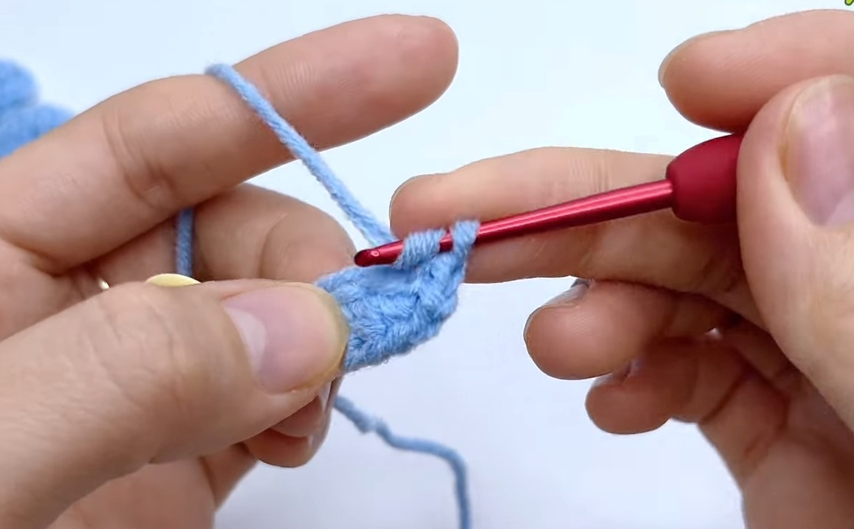 Crochet Mini Tulip Bouquet A Step-by-Step Guide for Beginners