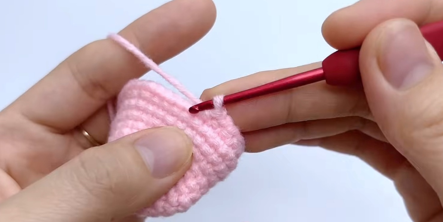 Create a Charming Crochet Loopy Lotso Bear Hat: Step-by-Step Guide