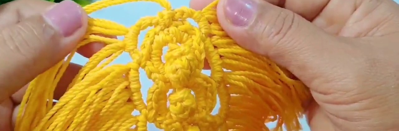 How to Crochet a Macrame Leaf Feather