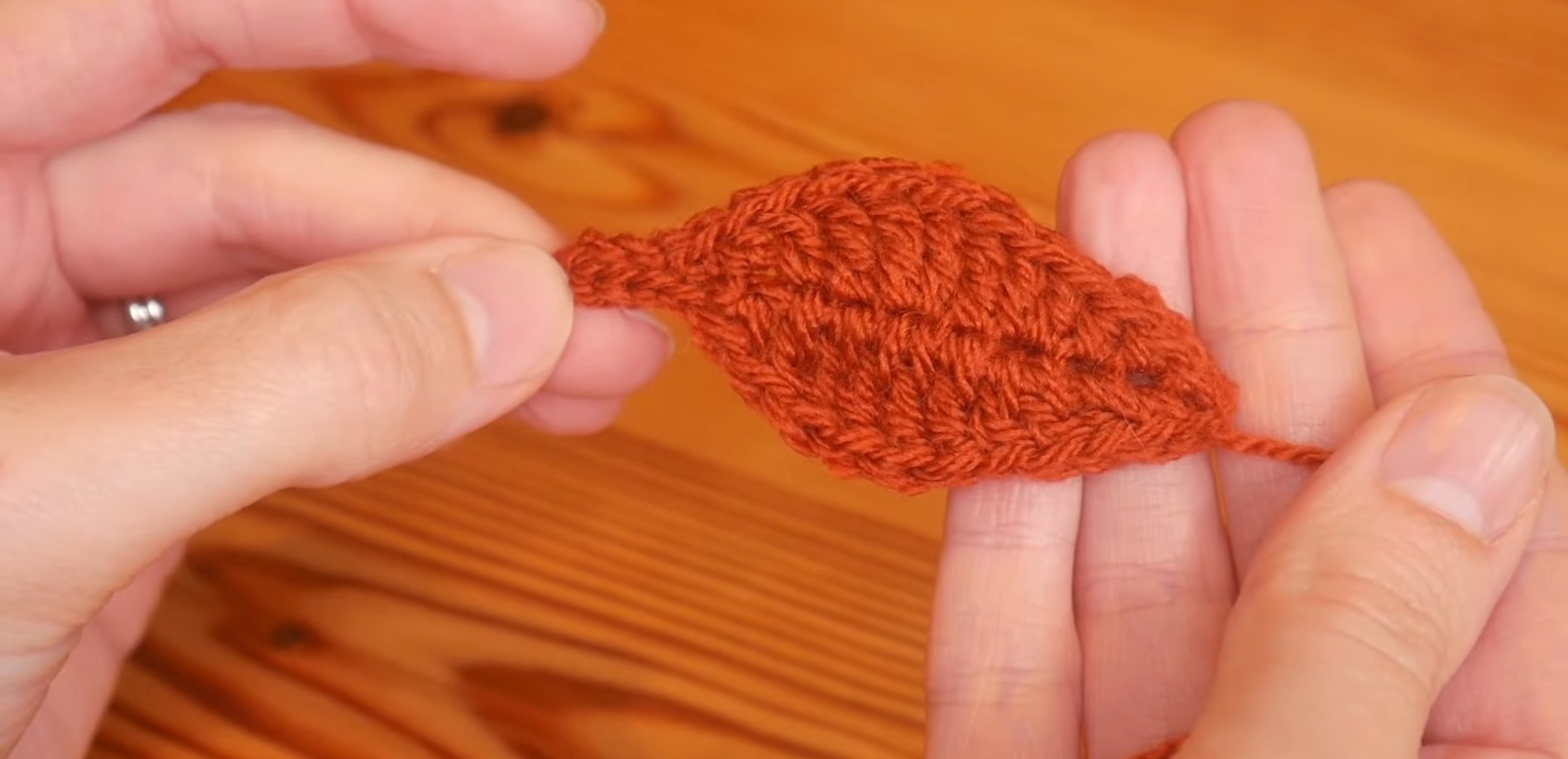 How to Crochet a Autumn Leaf Pattern for Seasonal Charm