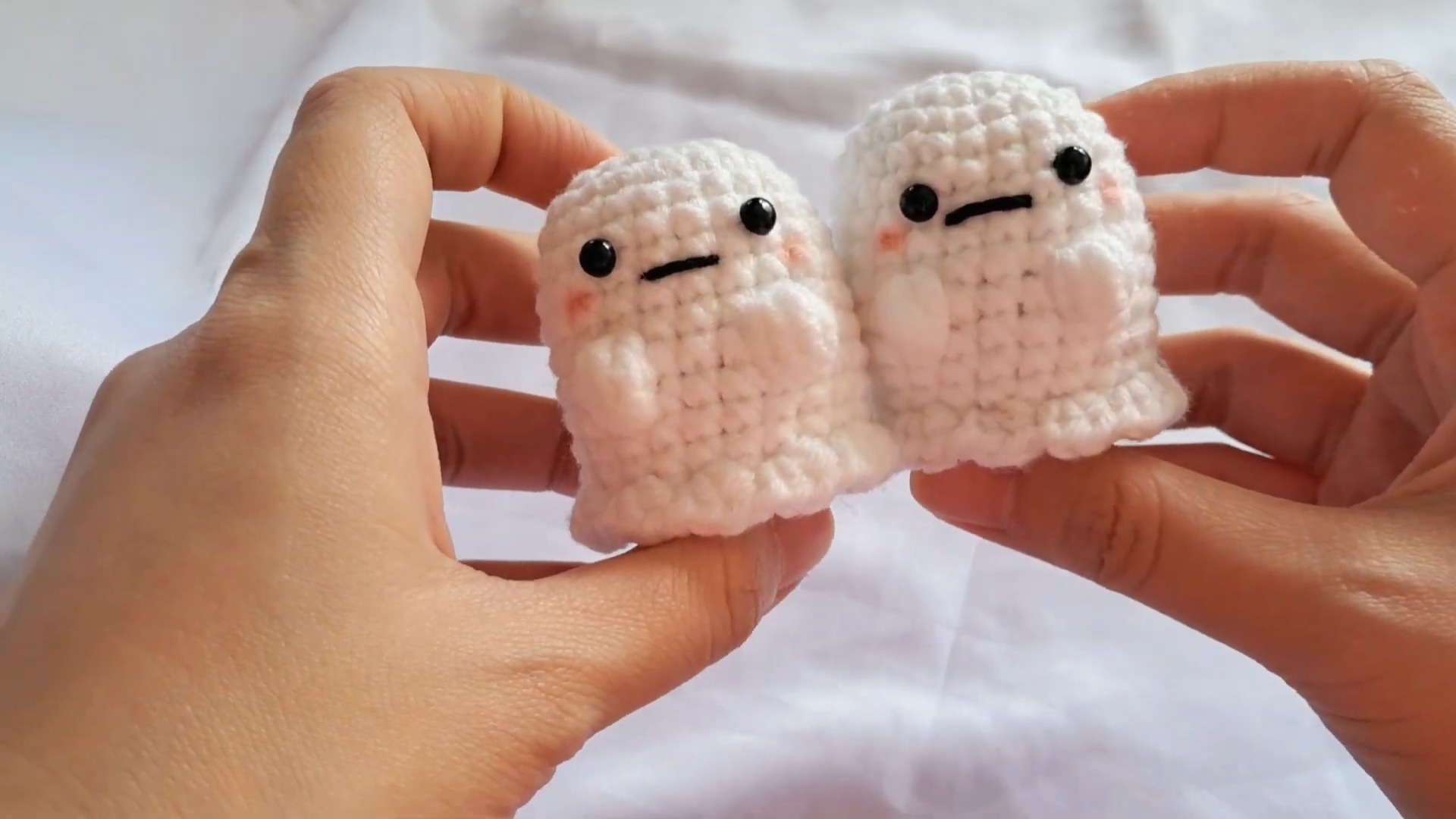 Cozy Ghost Wearing a Beanie Crochet Tutorial