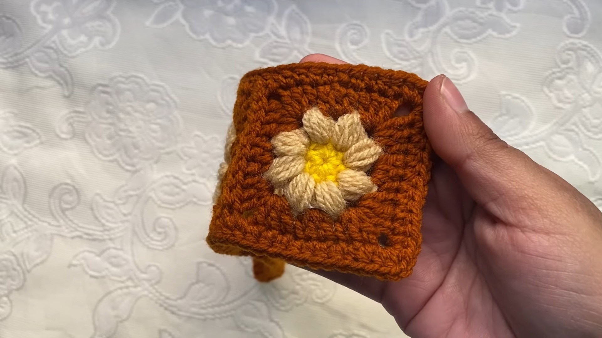 Learn to Crochet a Cozy and Stylish Ear Warmer Headband