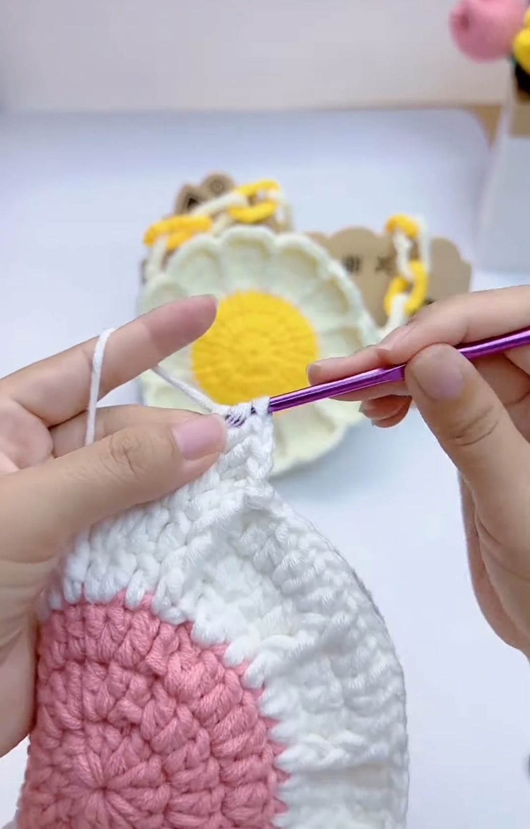 Crochet Daisy Bag Tutorial – Beautiful, Functional, and Easy-to-Make