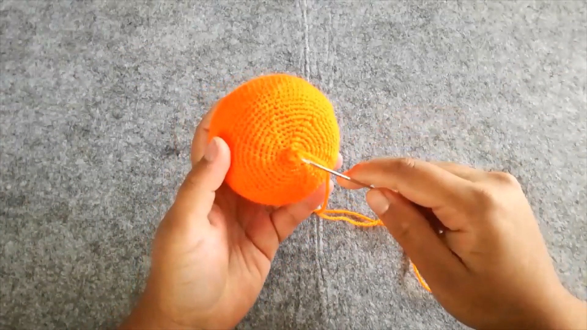 Learn to Make a Crochet Halloween Pumpkin Cat Amigurumi