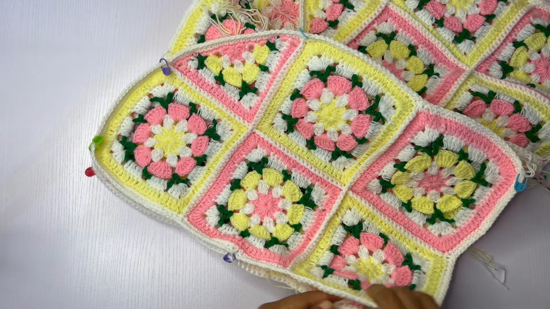 Learn to Crochet a Beautiful Granny Square Cardigan