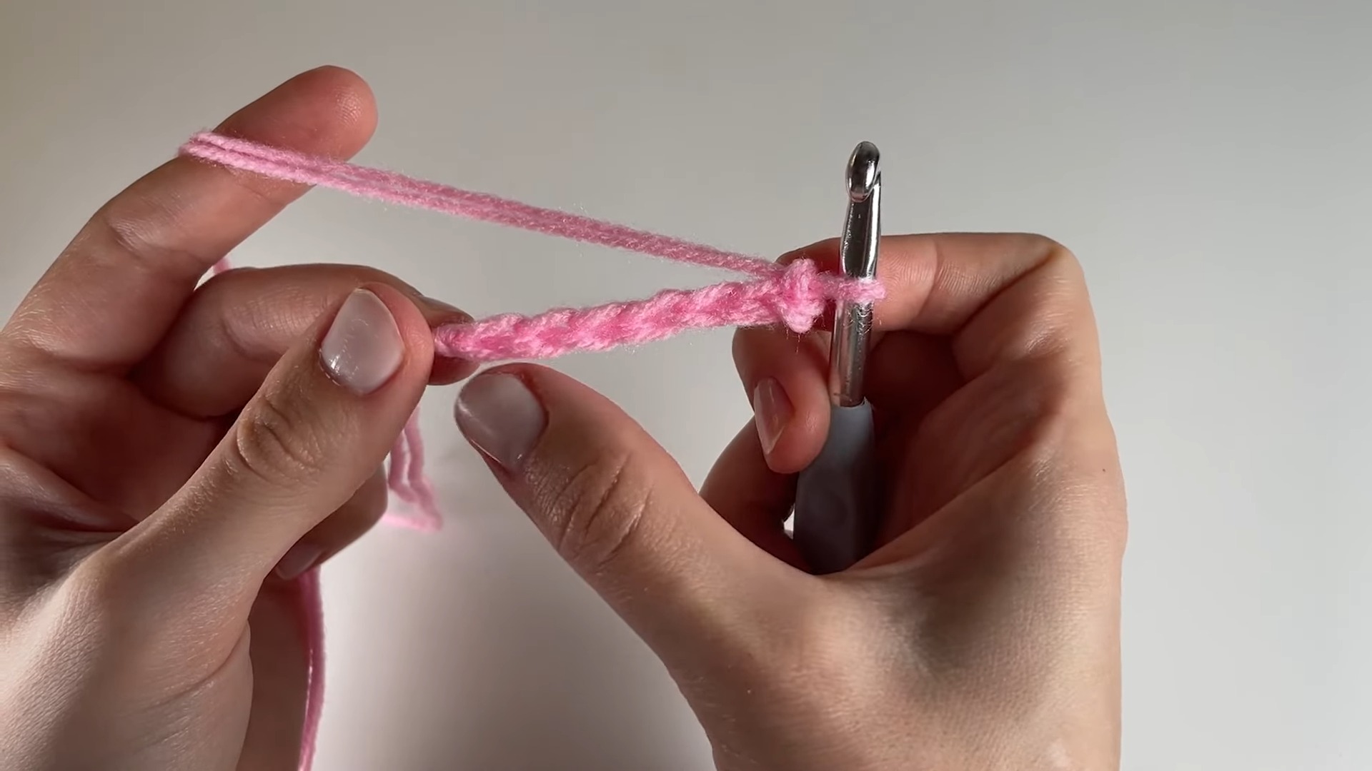 Stylish Crochet Headband Tutorial for All Skill Levels
