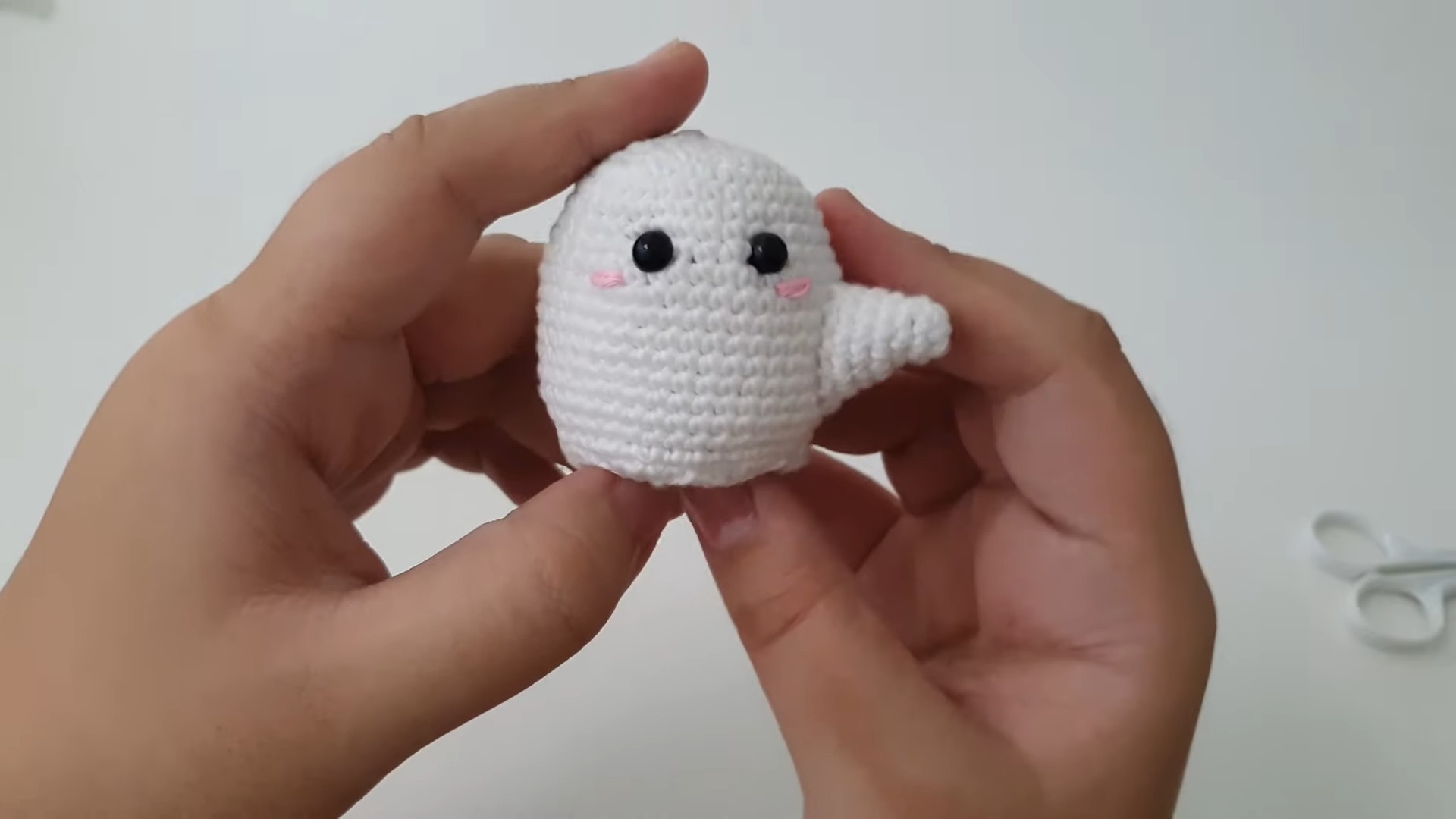 Beginner-Friendly Crochet Bubu Little Ghost for Halloween