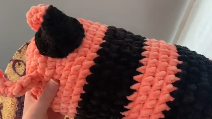 Festive Jumbo Halloween Slug Crochet Tutorial