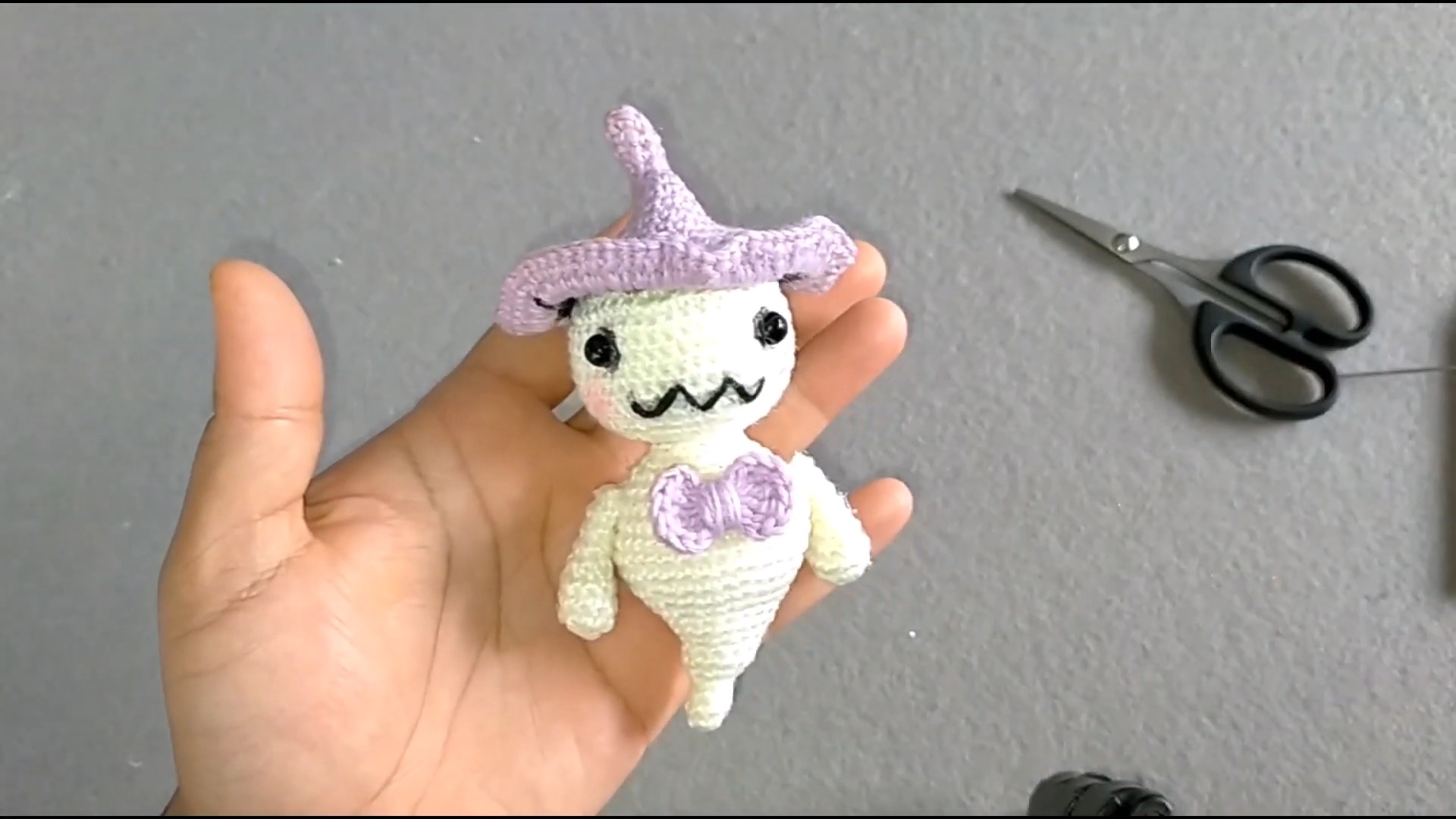 Spooky and Adorable Crochet Halloween Ghost Amigurumi Pattern
