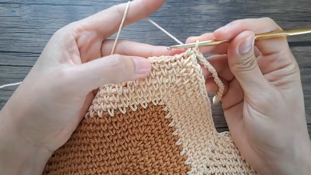 Functional Granny Square Bag Crochet Pattern for All Skill Levels