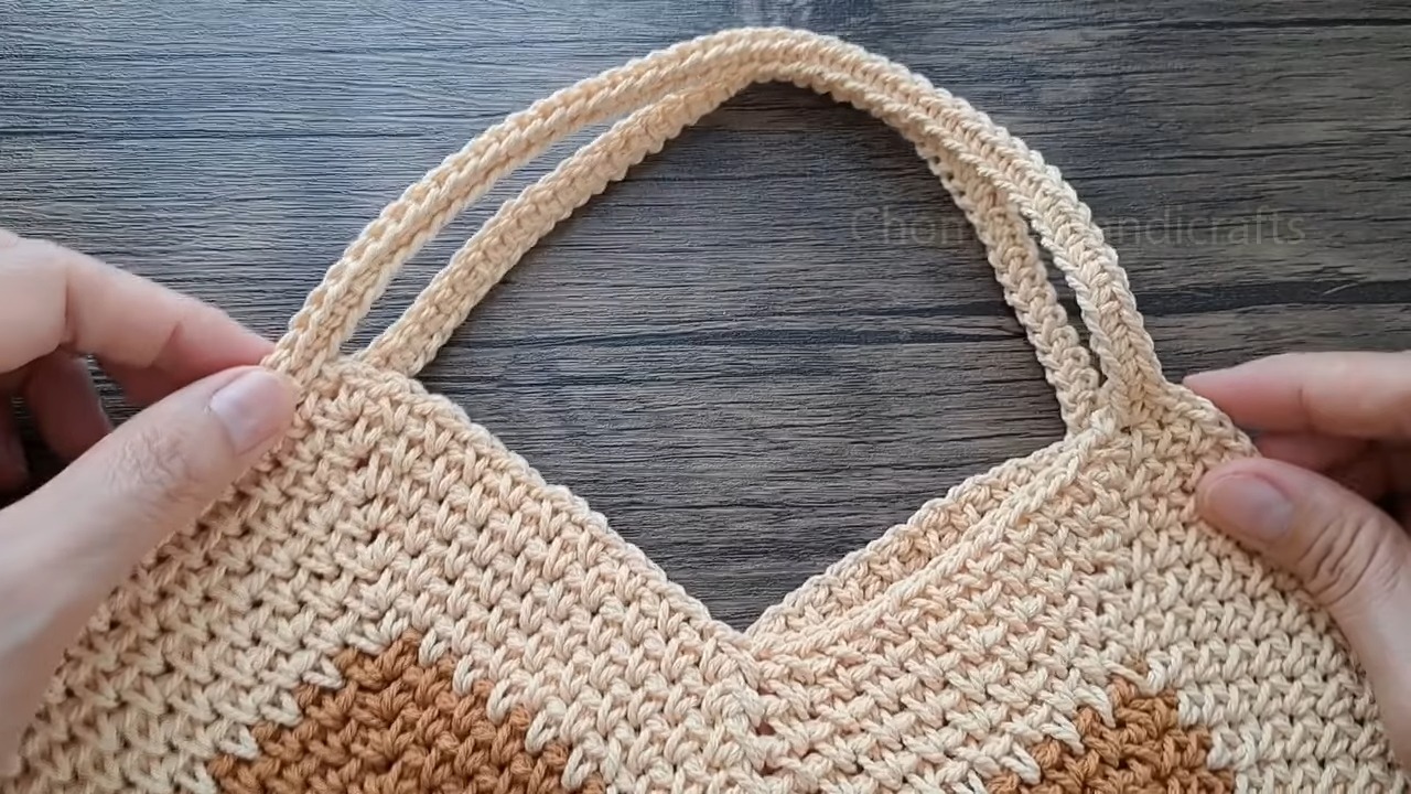 Functional Granny Square Bag Crochet Pattern for All Skill Levels