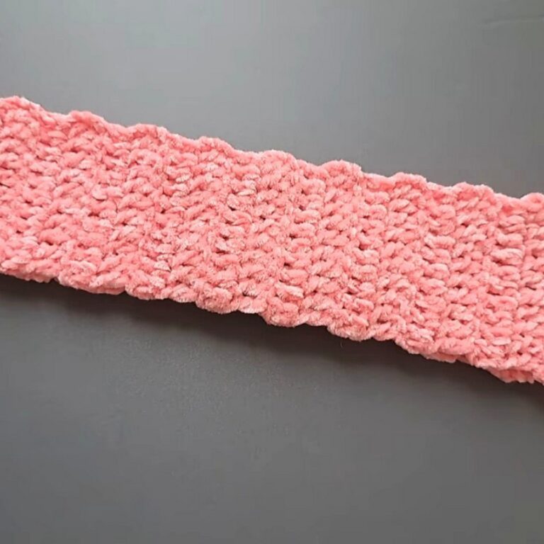 How to Crochet a Stylish and Functional Skincare Headband