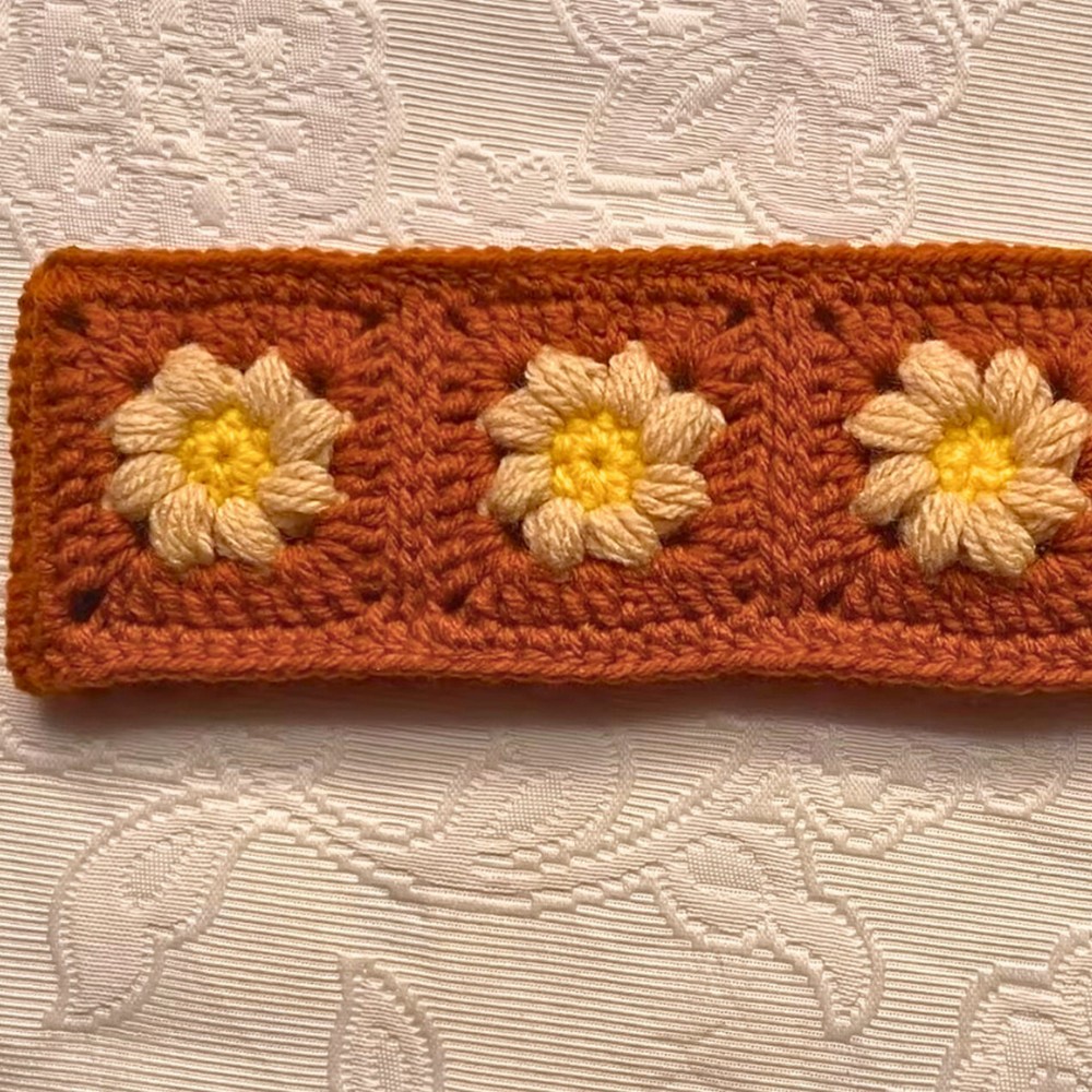 Learn to Crochet a Cozy and Stylish Ear Warmer Headband