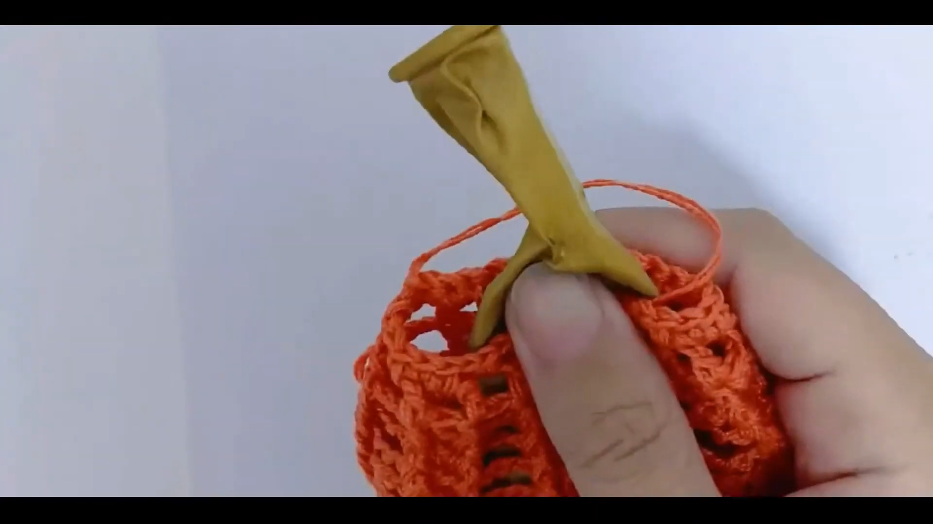 Crochet a Spooky Yet Cute Halloween Jack-o-Lantern for Home Décor