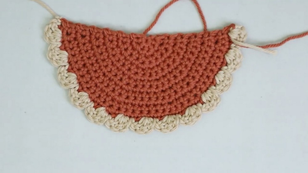 Crochet Pumpkin Pie Pouch – Perfect Accessory for Thanksgiving
