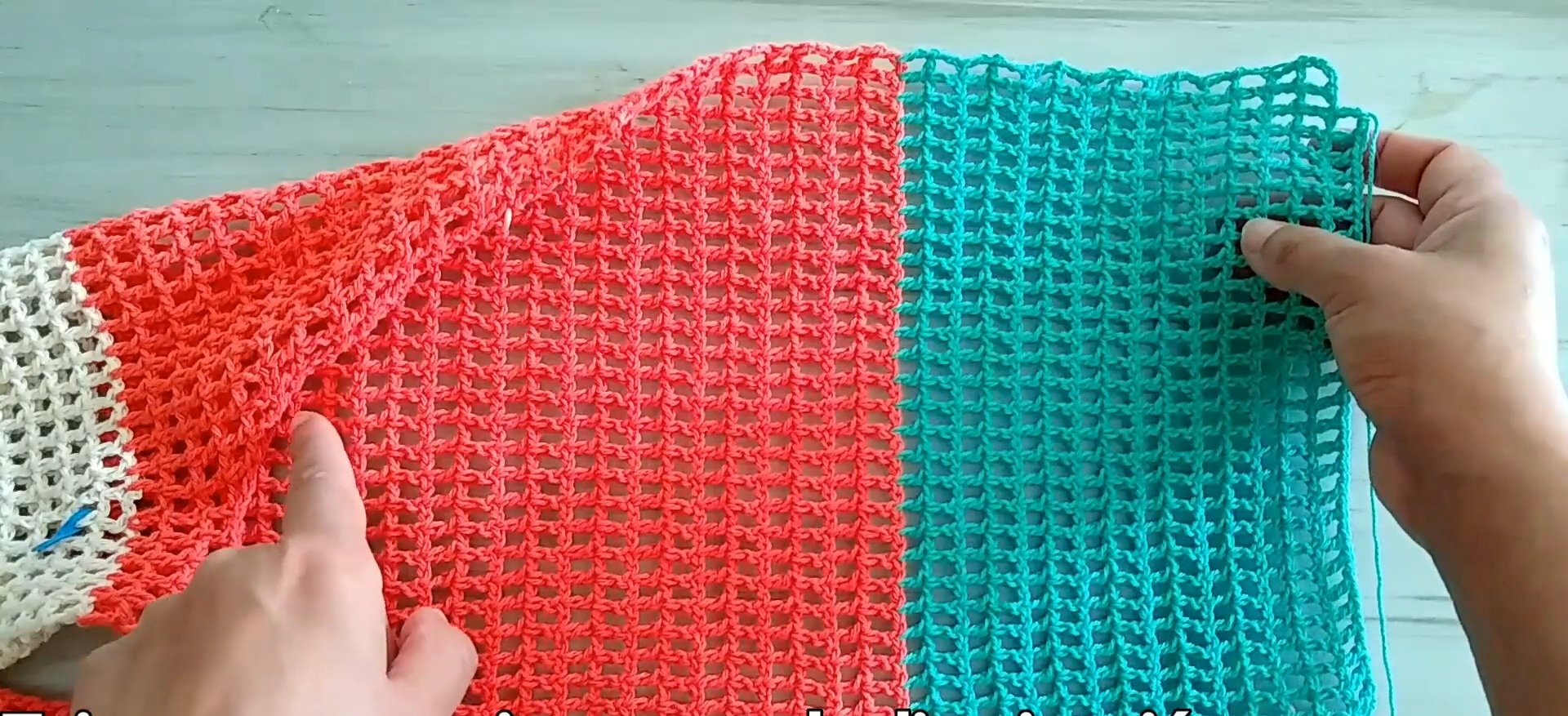 How to Make a Seamless Crochet Color Block Sweater