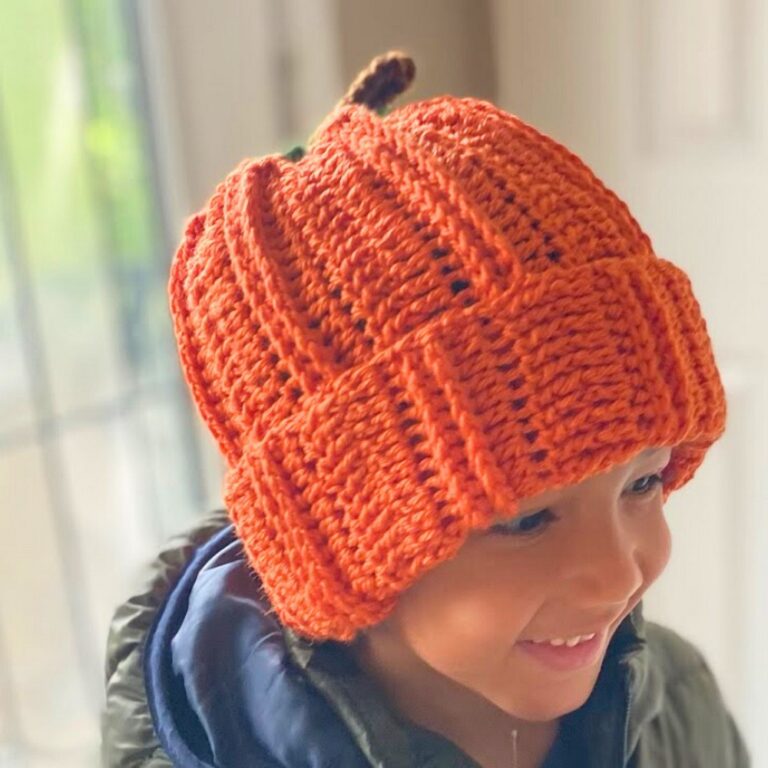 How to Crochet a Charming Pumpkin Hat for Thanksgiving