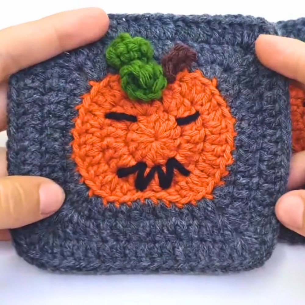 Crochet Pumpkin Granny Square - Easy Thanksgiving Decor for Fall