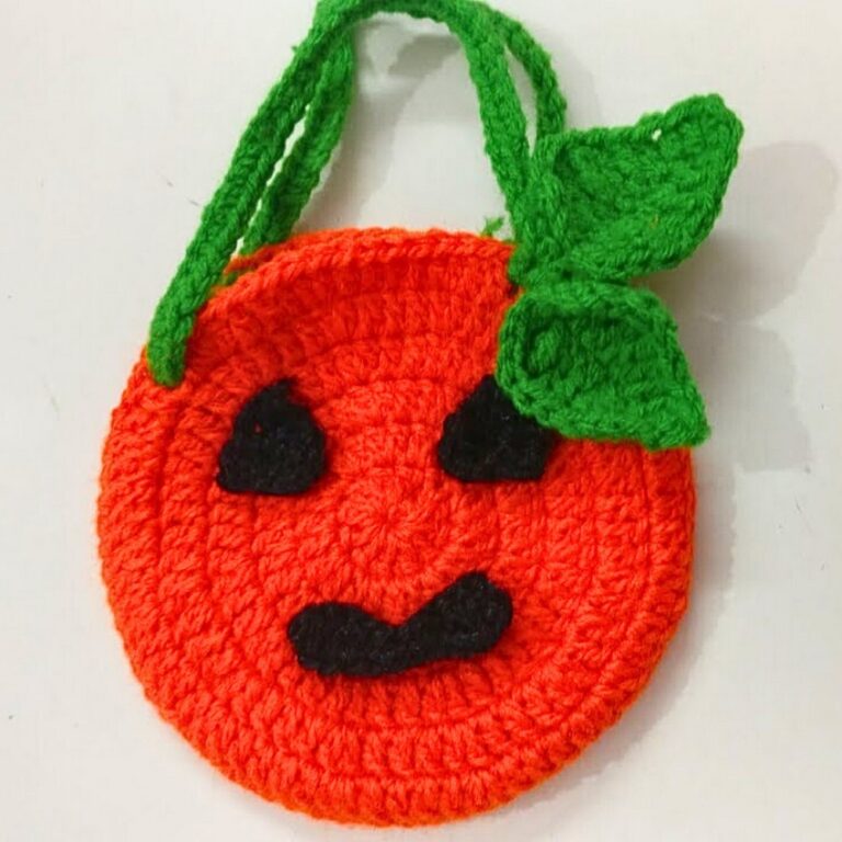 Crochet Pumpkin Bag Pattern for Festive Trick-or-Treat Accessories