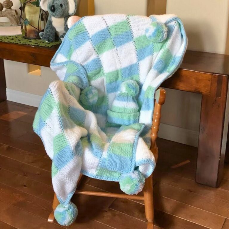Easy 4 Square Baby Blanket Pattern with Customizable Design and Yarn Options