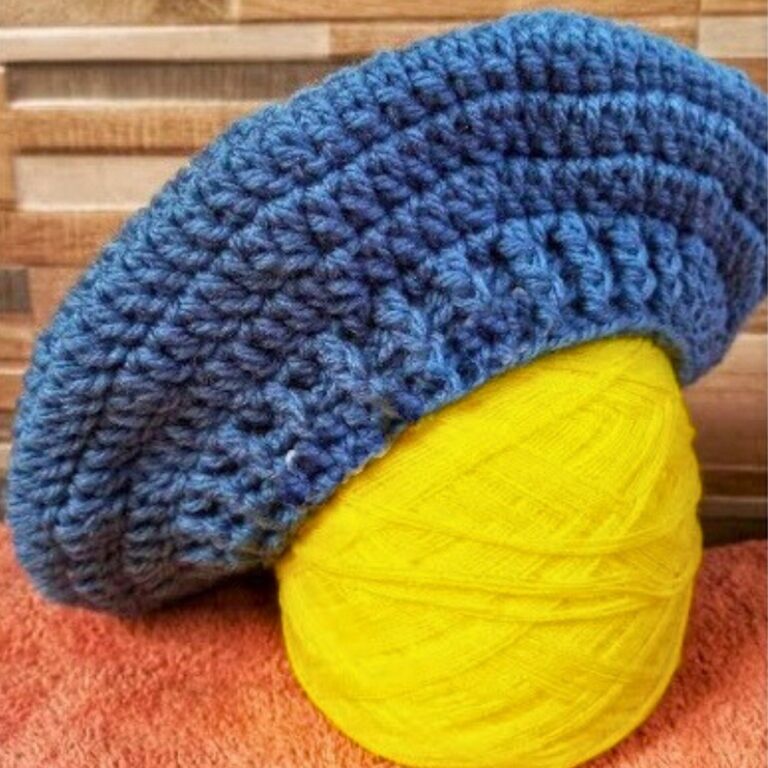 Elegant and Customizable Crochet Beret Hat Pattern for All Skill Levels