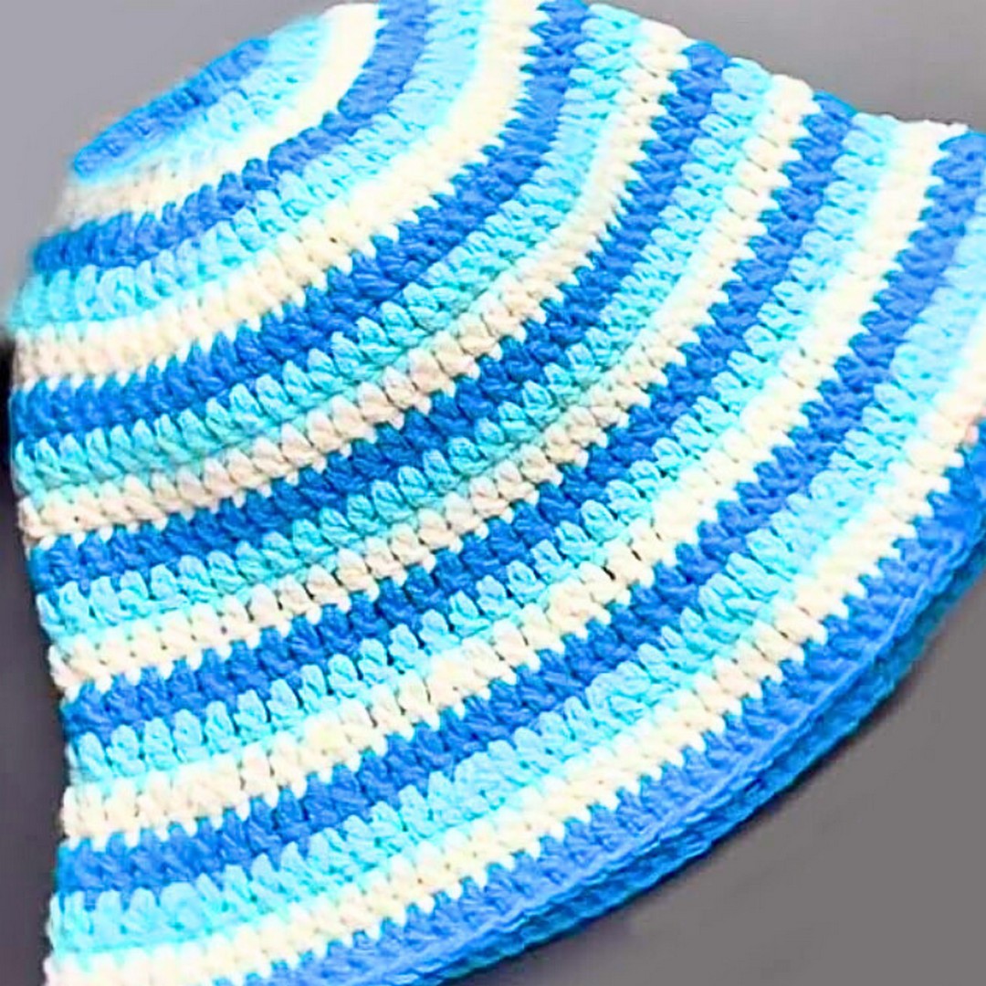 How to Crochet an Easy Double Crochet Hat with Customizable Sizes