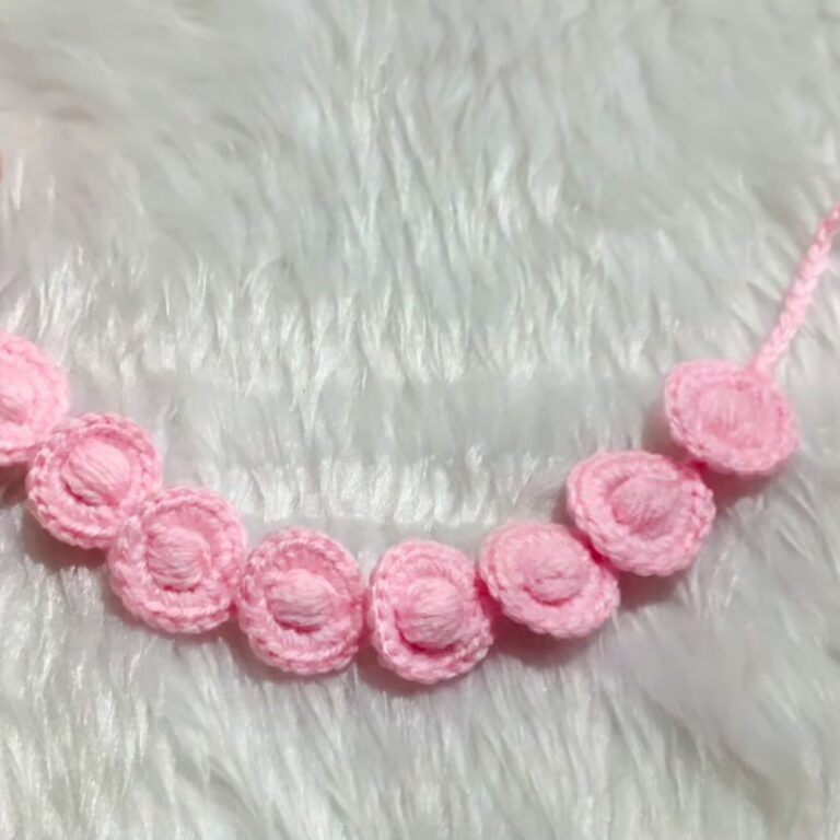 Stylish and Functional Crochet Headband Pattern for Everyday Wear