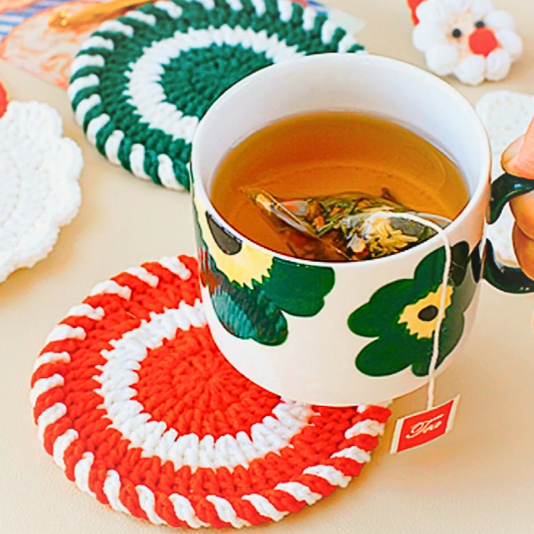 Charming Crochet Christmas Coaster Tutorial – Festive Décor and Table Protection