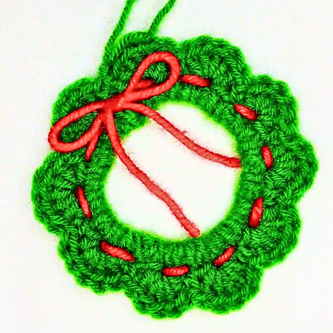 Mini Crochet Christmas Wreath for Festive Holiday Embellishments