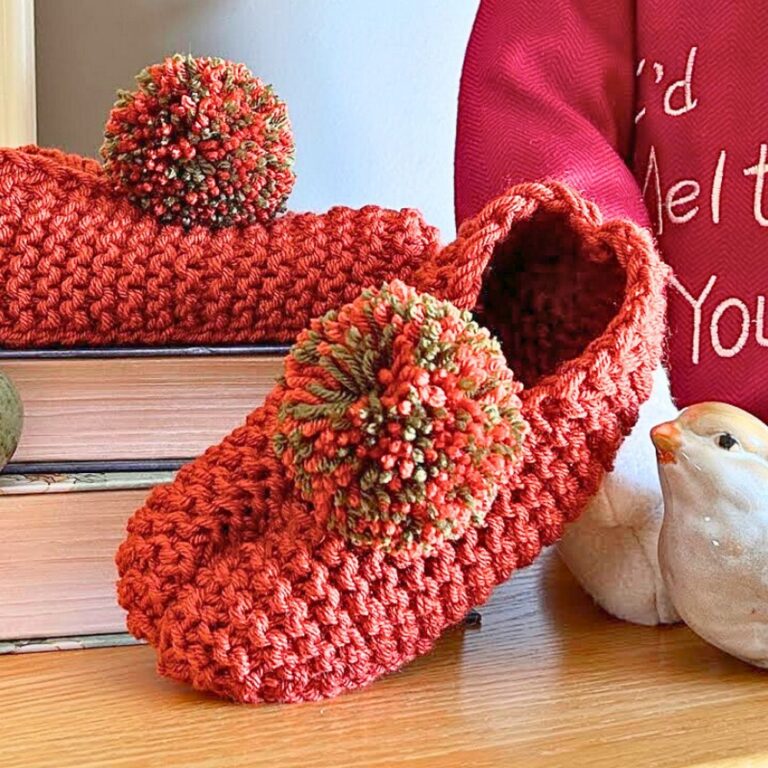 Cozy Hand-Knit Slippers – Beginner Friendly Knitting Pattern