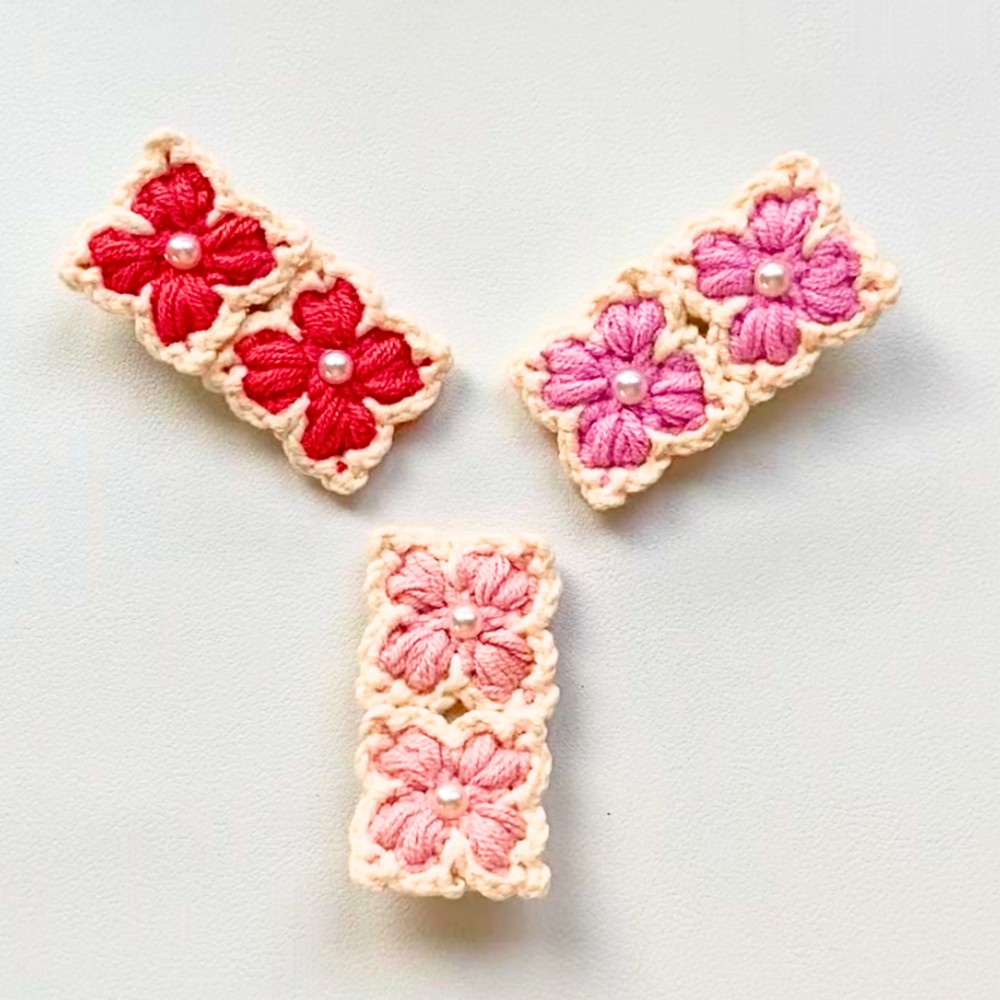 Crochet Flower Keychain Tutorial - Quick and Simple