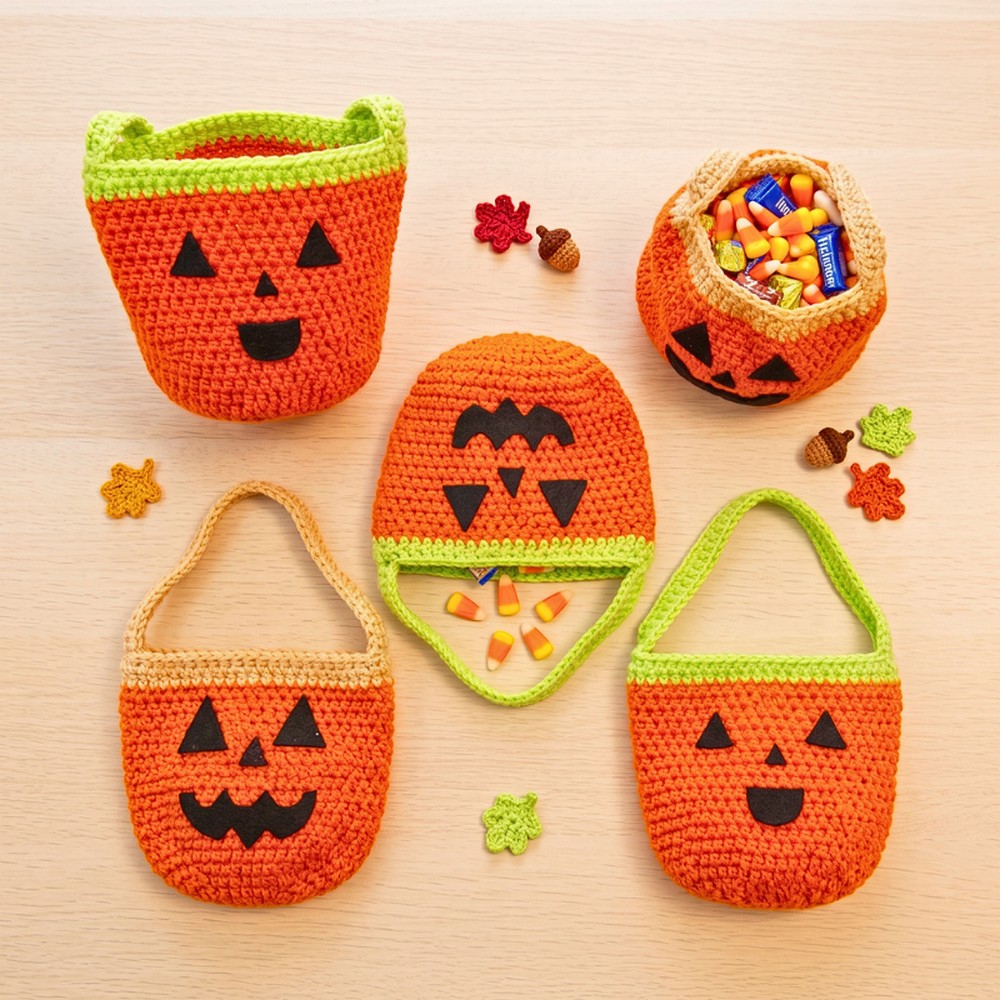 How to Make an Adorable Crochet Pumpkin Treat Bag for Halloween