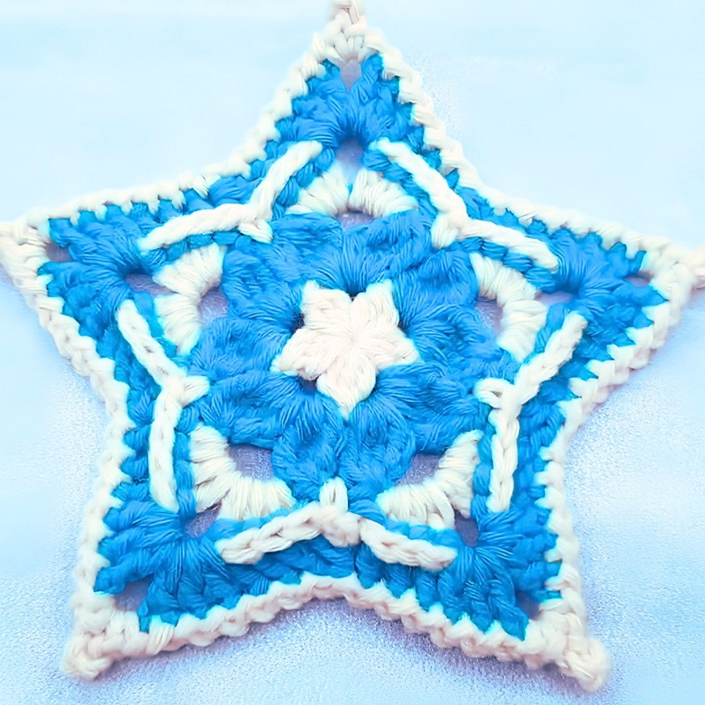 Easy Crochet Christmas Star Pattern For Festive Decor