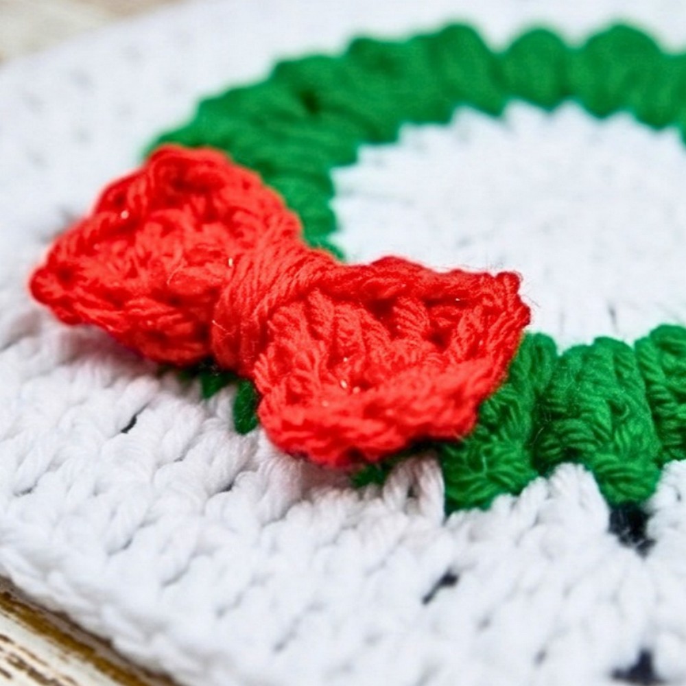 Christmas Wreath Crochet Granny Square Pattern