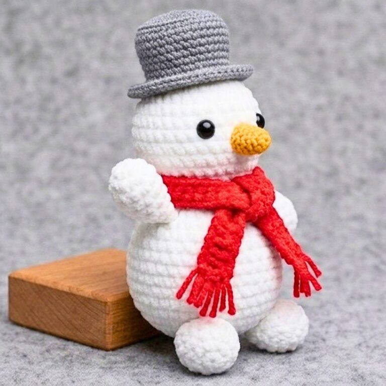 How to Crochet a Snowman Christmas Amigurumi Toy