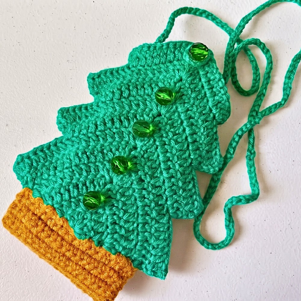 Simple Crochet Christmas Tree Bag Pattern for Holidays