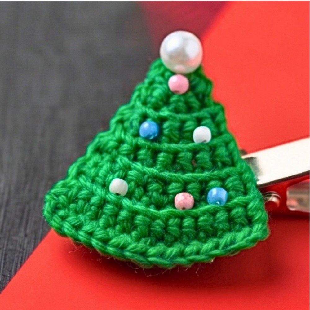 Easy Crochet Christmas Tree Hair Clip Pattern