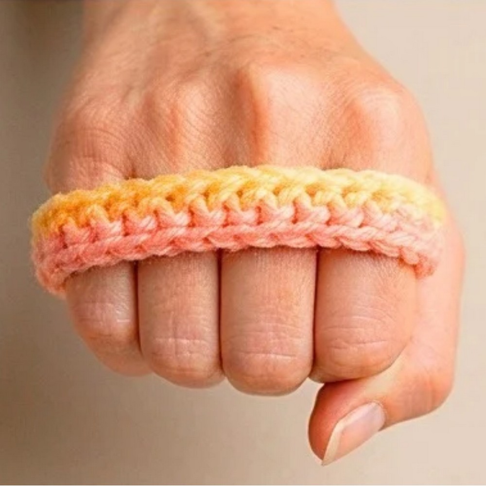 Easy Crochet Bracelet Pattern with Adjustable Length